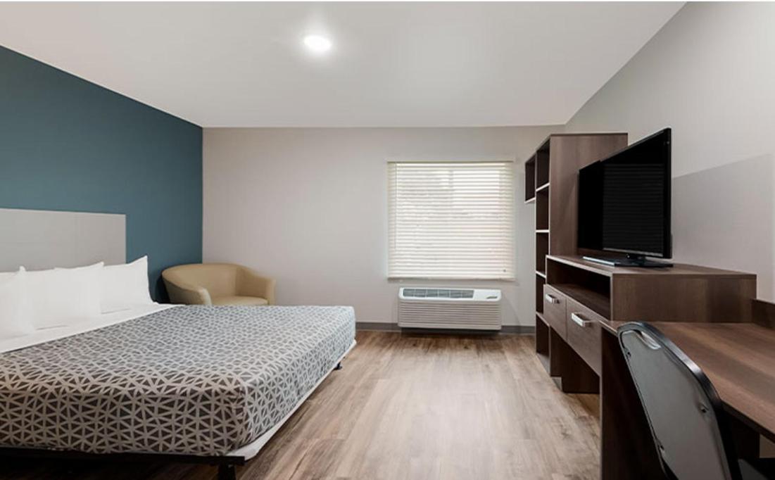 Woodspring Hermitage - Airport Hotel